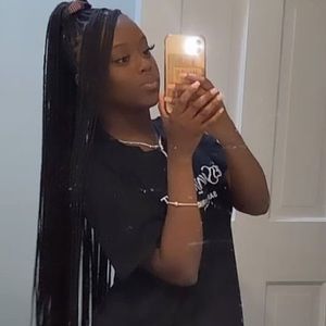 Meet your Posher, Joy